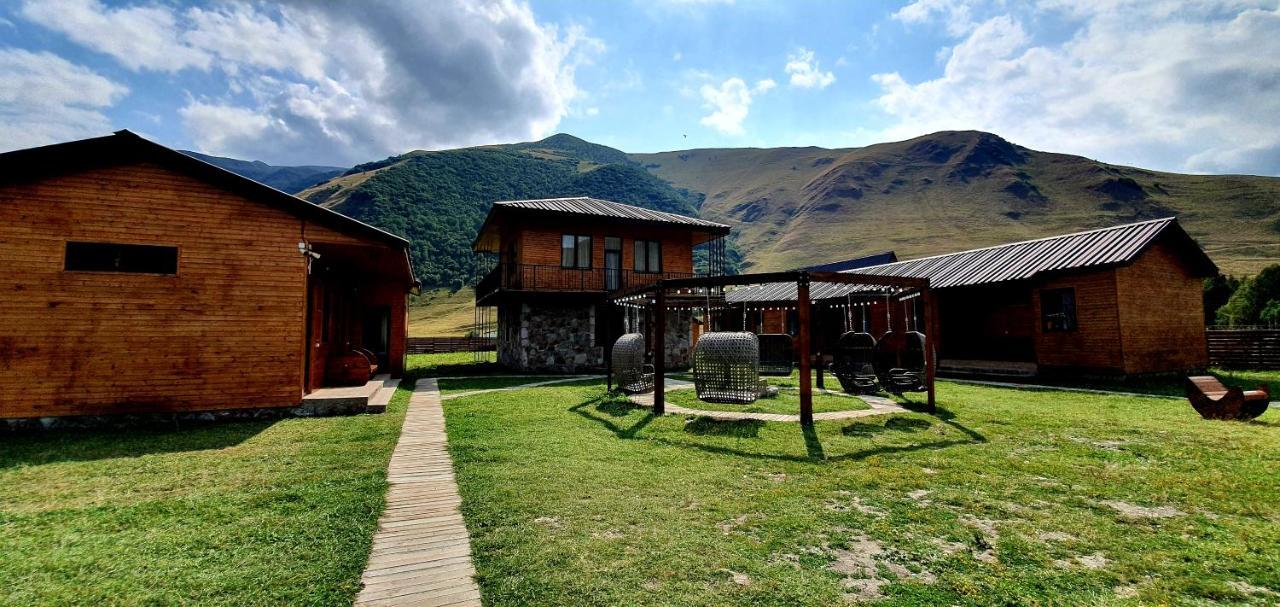 Hotel Migu Yard Kazbegi Extérieur photo