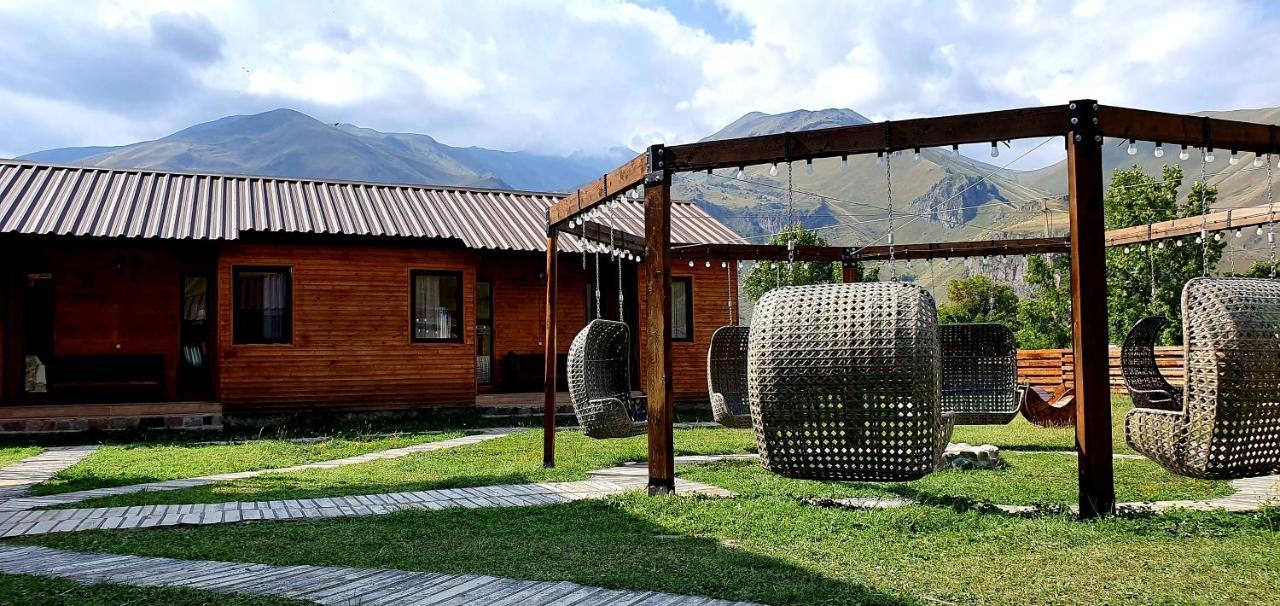 Hotel Migu Yard Kazbegi Extérieur photo