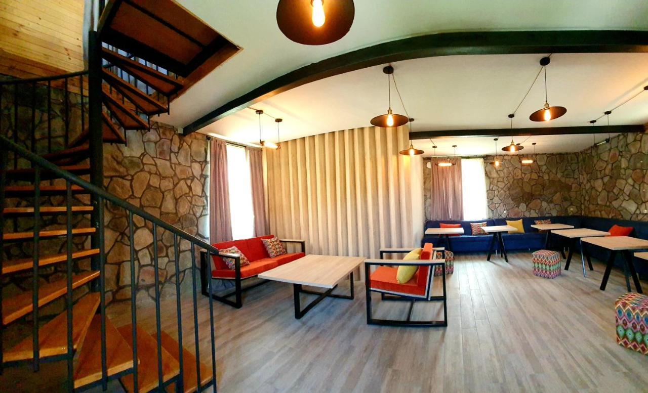 Hotel Migu Yard Kazbegi Extérieur photo