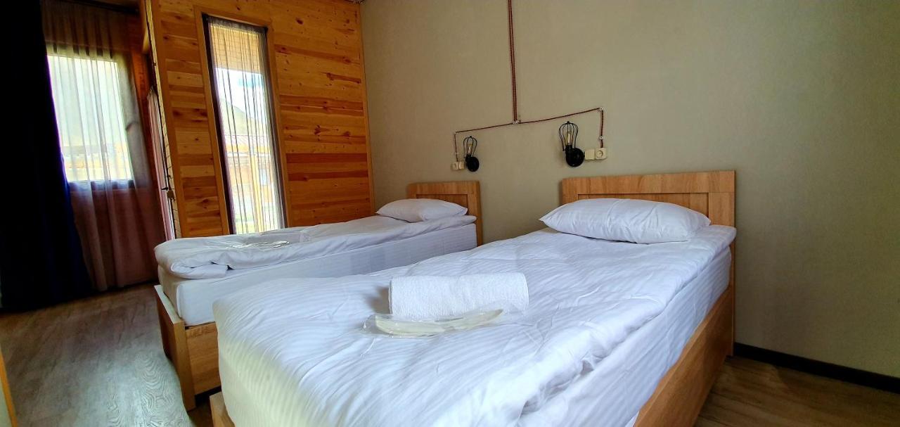 Hotel Migu Yard Kazbegi Extérieur photo