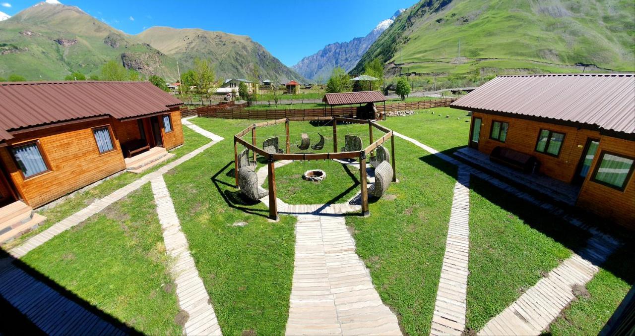 Hotel Migu Yard Kazbegi Extérieur photo